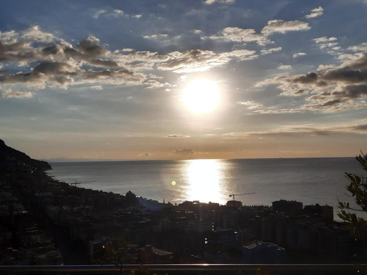 Bressa De Ma Affittacamere, Room & Breakfast Pietra Ligure Bagian luar foto