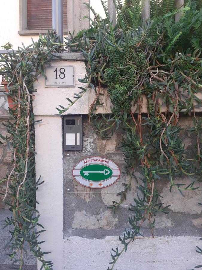 Bressa De Ma Affittacamere, Room & Breakfast Pietra Ligure Bagian luar foto