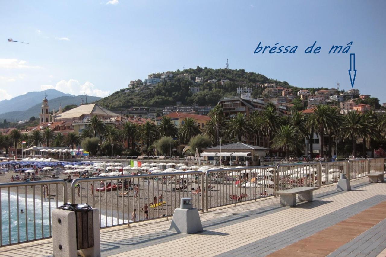 Bressa De Ma Affittacamere, Room & Breakfast Pietra Ligure Bagian luar foto