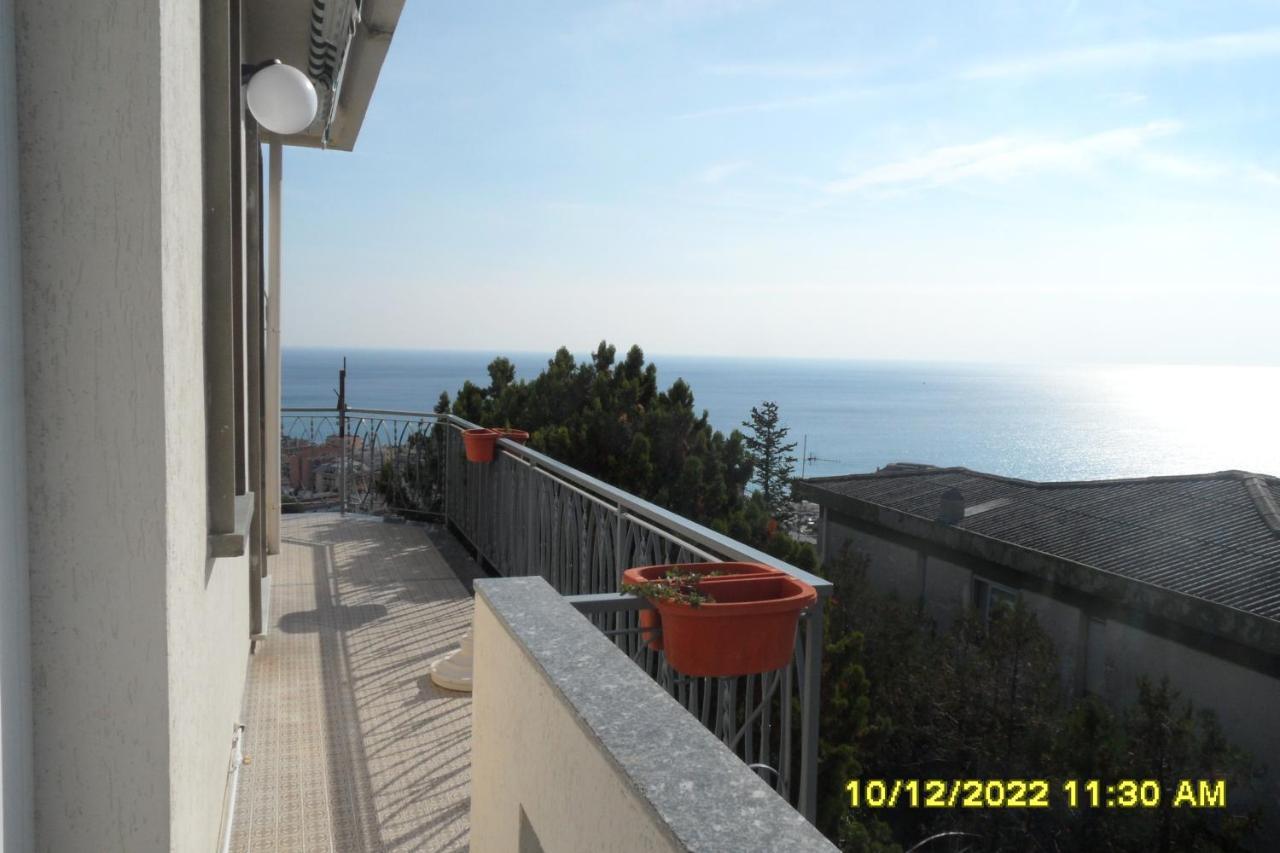 Bressa De Ma Affittacamere, Room & Breakfast Pietra Ligure Bagian luar foto