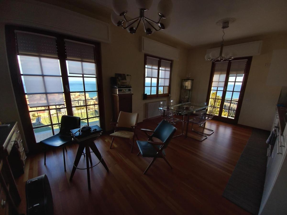 Bressa De Ma Affittacamere, Room & Breakfast Pietra Ligure Bagian luar foto